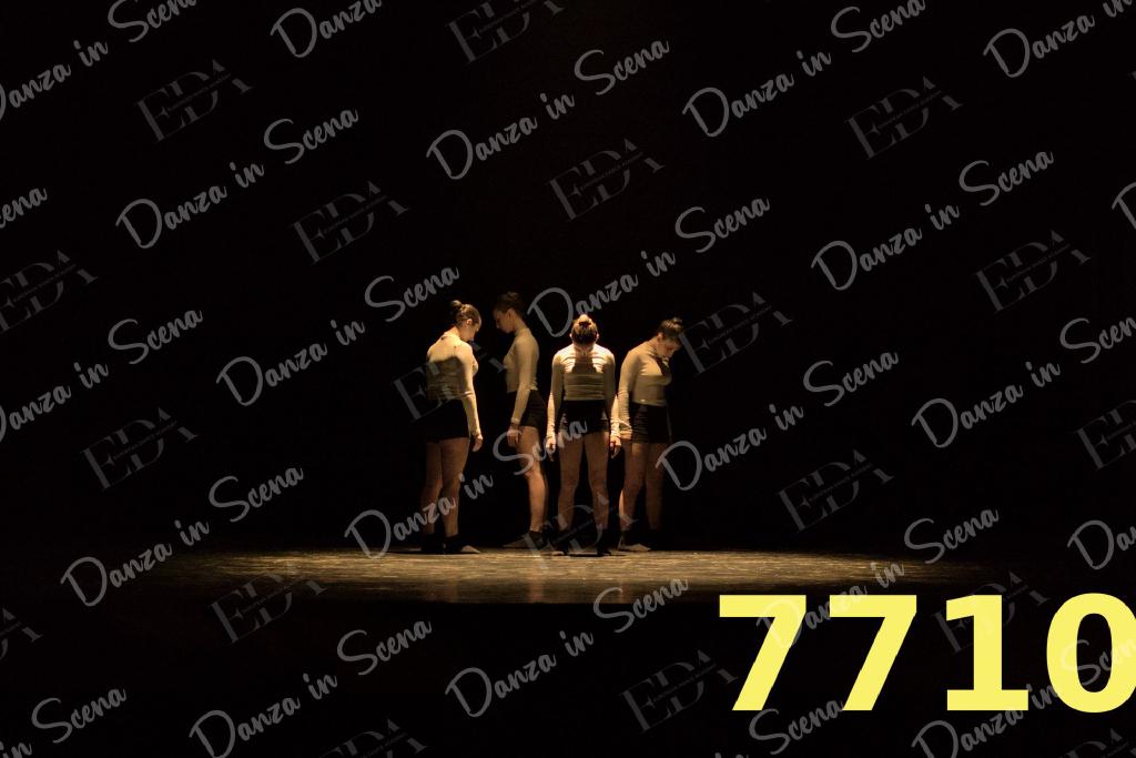 14. MOVE - I can't Breath